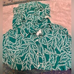 Pajama Set: top is XXL, bottoms are Large